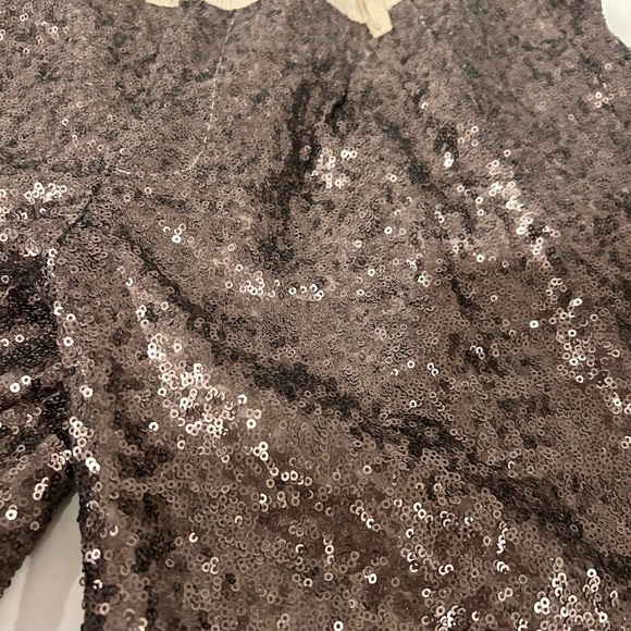 Sequin gold shorts Large - Picture 3 of 16